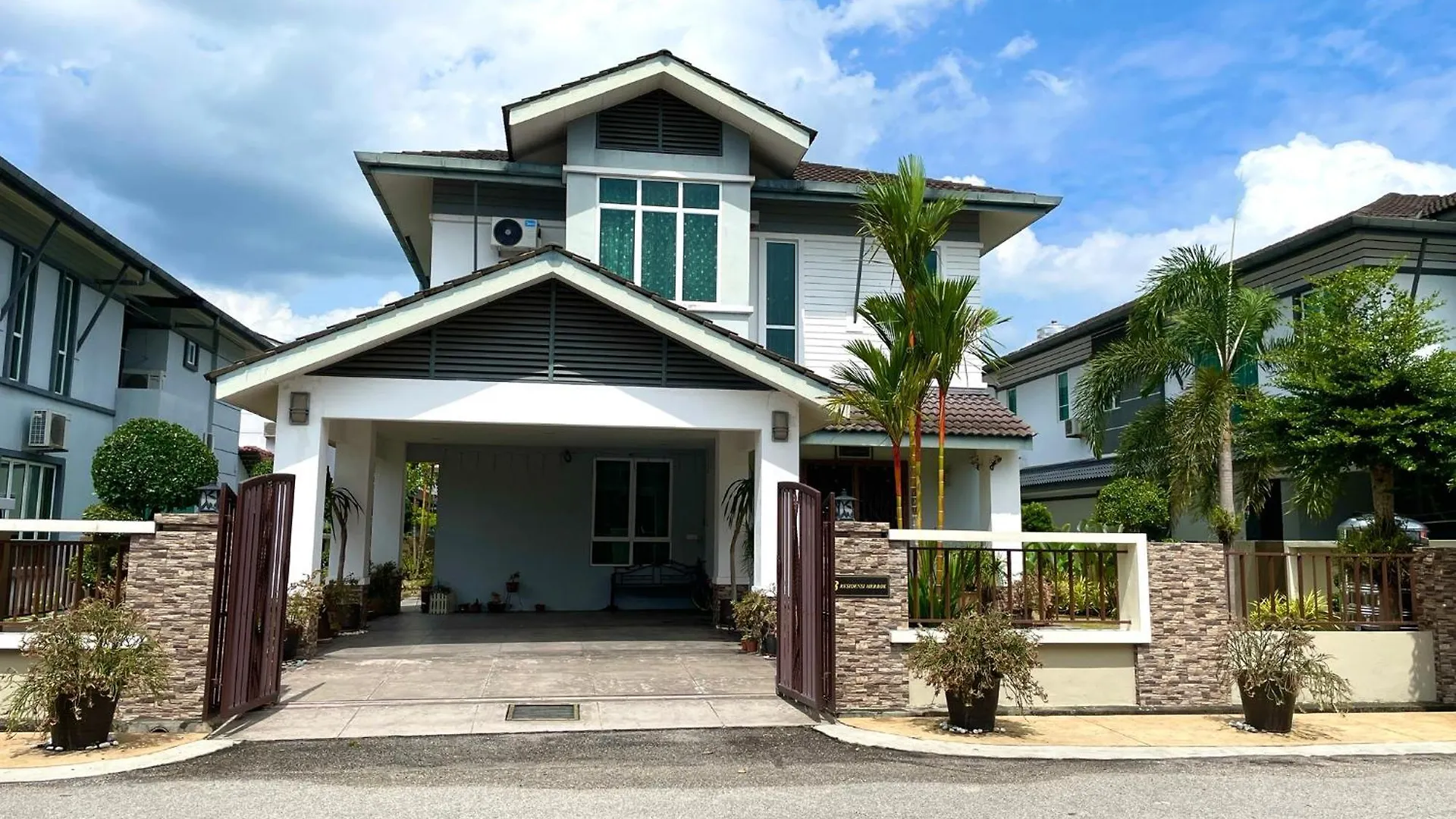 Bungalow In Exclusive Area Nibung Tebal
